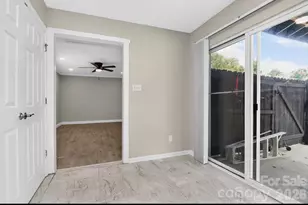 6033 Mary Blair Ln, Charlotte, NC 28214 - Photo 12