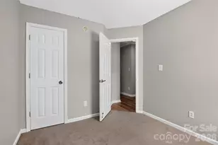 6033 Mary Blair Ln, Charlotte, NC 28214 - Photo 8