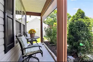 6033 Mary Blair Ln, Charlotte, NC 28214 - Photo 4
