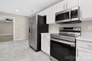 6033 Mary Blair Ln, Charlotte, NC 28214 - Photo 20