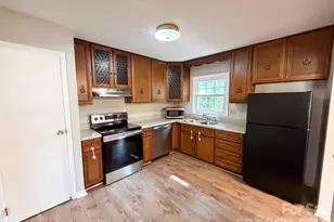 1716 Timberlane St, Gastonia, NC 28054 - Photo 2
