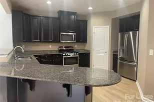 5712 Selkirkshire Rd, Charlotte, NC 28278 - Photo 8