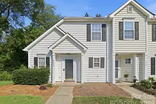 932 Heritage Pkwy, Fort Mill, SC 29715 - Photo 2