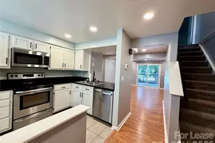 9604 Vinca Cir, Charlotte, NC 28213 - Photo 2