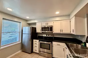 9604 Vinca Cir, Charlotte, NC 28213 - Photo 4