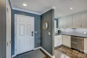 7324 Lake Front Dr, Charlotte, NC 28278 - Photo 6