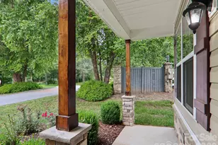 11 Eagle Pointe Way, Flat Rock, NC 28731 - Photo 4