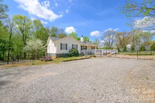 533 Tuckers Grove Rd, Statesville, NC 28625 - Photo 1