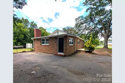 9207 Elgin Drive, Charlotte, NC 28214 - Photo 2