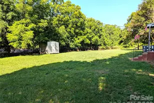 9207 Elgin Dr, Charlotte, NC 28214 - Photo 12