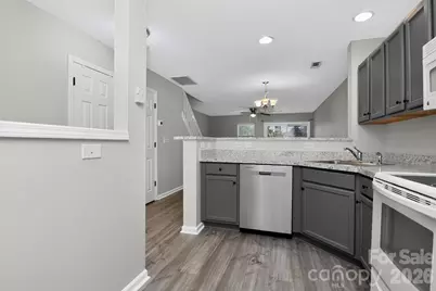 10866 Holly Ridge Boulevard, Charlotte, NC 28216 - Photo 12