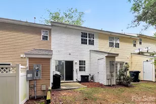 10866 Holly Ridge Blvd, Charlotte, NC 28216 - Photo 38