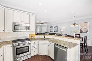 2258 Kensington Station Pkwy, Charlotte, NC 28210 - Photo 12