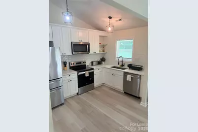 5819 Woodrock Court, Charlotte, NC 28214 - Photo 6