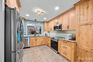 303 White Oak Dr, Hendersonville, NC 28791 - Photo 8