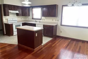 118 Whitewater Dr, Maggie Valley, NC 28751 - Photo 2