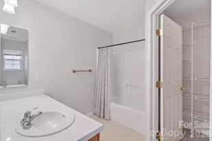 9207 Amy Dr, Charlotte, NC 28213 - Photo 14