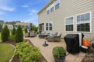 106 Hollywood Ct, Troutman, NC 28166 - Photo 2