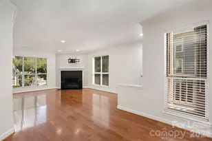 2516 Cranbrook Ln, Charlotte, NC 28207 - Photo 6