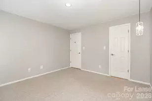 2516 Cranbrook Ln, Charlotte, NC 28207 - Photo 14