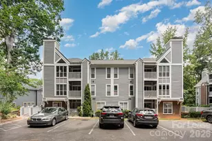 2516 Cranbrook Ln, Charlotte, NC 28207 - Photo 1