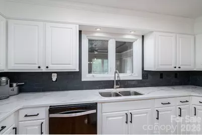 2206 Hillside Drive, Dallas, NC 28034 - Photo 12