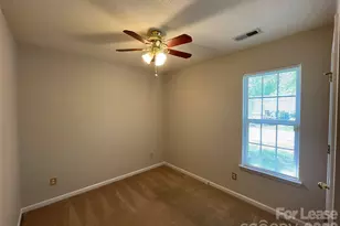 1100 Franklin Thomas Pl, Charlotte, NC 28214 - Photo 8