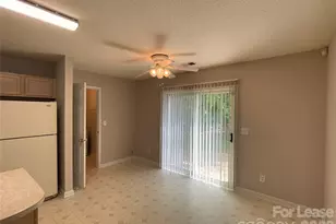 1100 Franklin Thomas Pl, Charlotte, NC 28214 - Photo 4