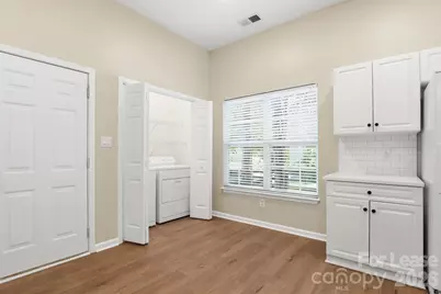 13114 Woodland Farm Drive, Charlotte, NC 28215 - Photo 12