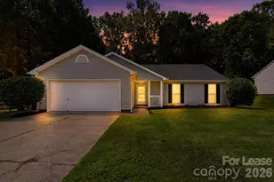 13114 Woodland Farm Dr, Charlotte, NC 28215 - Photo 2
