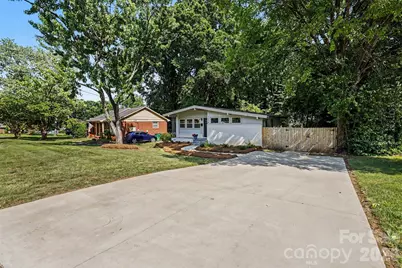1338 Edgewater Drive, Charlotte, NC 28210 - Photo 2