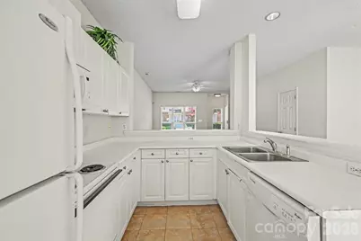 6414 Mallard View Lane, Charlotte, NC 28269 - Photo 10
