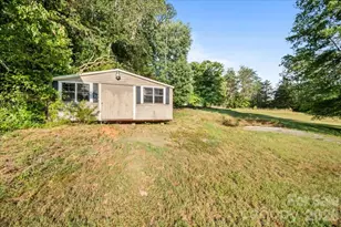 4690 Celia Creek Rd, Lenoir, NC 28645 - Photo 26