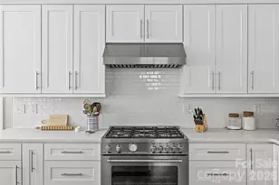 1923 Hamorton Pl, Charlotte, NC 28205 - Photo 2