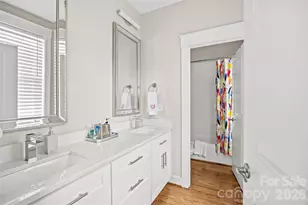 1923 Hamorton Pl, Charlotte, NC 28205 - Photo 26
