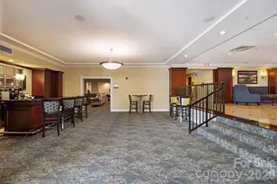 300 W 5th St, Charlotte, NC 28202 - Photo 32