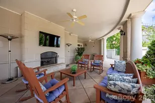 300 W 5th St, Charlotte, NC 28202 - Photo 40