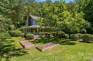 1064 Maplewood Ct, Hendersonville, NC 28791 - Photo 4
