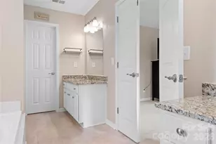 9407 Willow Tree Ln, Charlotte, NC 28277 - Photo 14