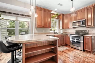 9407 Willow Tree Ln, Charlotte, NC 28277 - Photo 6