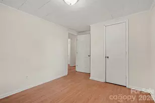 8232 Starnes Randall Rd, Charlotte, NC 28215 - Photo 16
