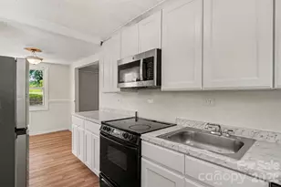 8232 Starnes Randall Rd, Charlotte, NC 28215 - Photo 14
