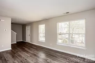 1418 Peach Park Ln, Charlotte, NC 28216 - Photo 4