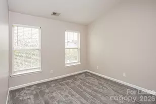 1418 Peach Park Ln, Charlotte, NC 28216 - Photo 12