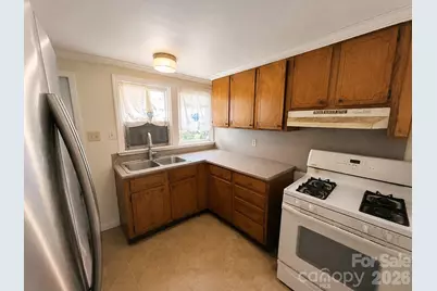 312 S Miller Avenue, Statesville, NC 28677 - Photo 6