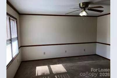 107 Hillcrest Drive, Lincolnton, NC 28092 - Photo 2