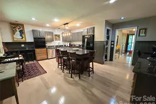 18 Rollingwood Rd, Asheville, NC 28805 - Photo 4