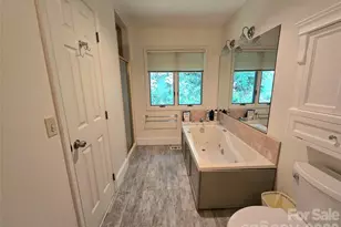 18 Rollingwood Rd, Asheville, NC 28805 - Photo 16