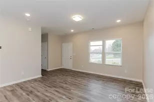 4406 Mountain Island Dr, Charlotte, NC 28214 - Photo 12