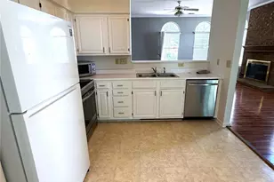900 Gretna Green Dr, Charlotte, NC 28217 - Photo 4